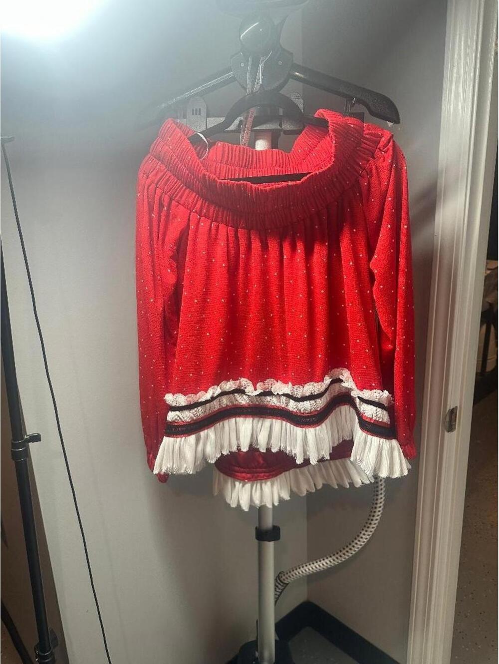 Julia Allert Red Polka Dot Off Shoulder Blouse Size S NWT Ruffle Trim Boho Peasa - Picture 2 of 3